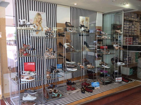 Johnston's Shoes - Renee 3
