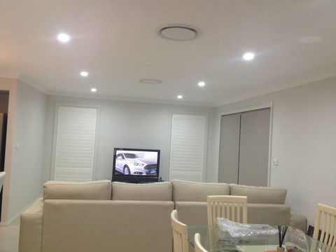 Penman Electrics - Renee 4