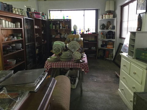 Ludo & Swagman’s Oldwares - Renee 2