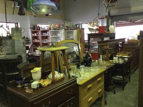 Ludo & Swagman’s Oldwares - Renee 4