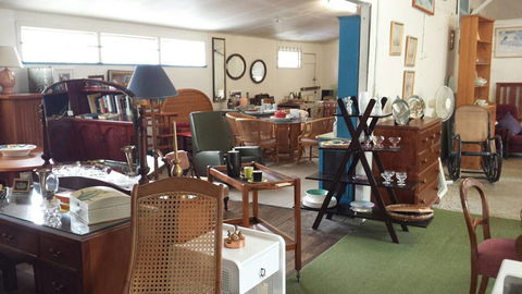 Maple Lane Secondhand & Antiques - Renee 3