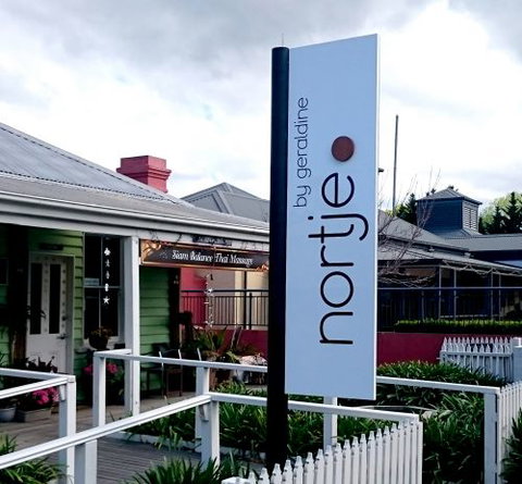 Simpson Signs - Renee 2