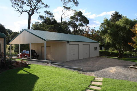 Port Hunter Sheds & Garages - Renee 0