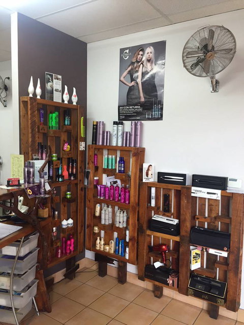 Curl Up & Dye Hairdressing - Swimm 2