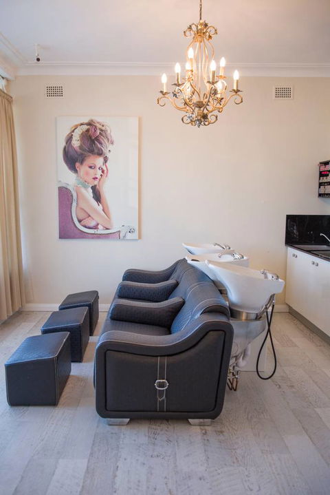 Carinya House Of Hair & Beauty - Renee 4