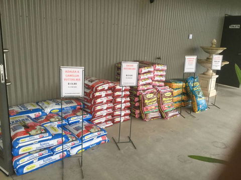 Old Ganarrin Garden Centre - Swimm 4