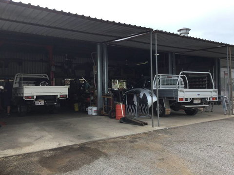 Bowen Automotive - Swimm 2