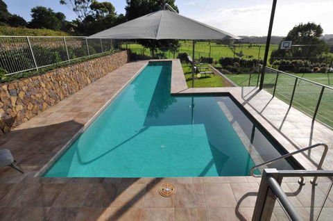 Ballina Pool Shop - Renee 0