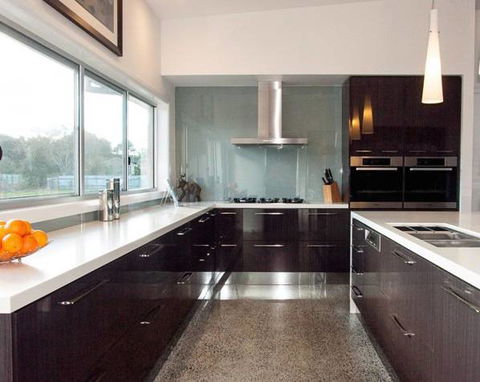 Distinctive Glass - Swimm 1