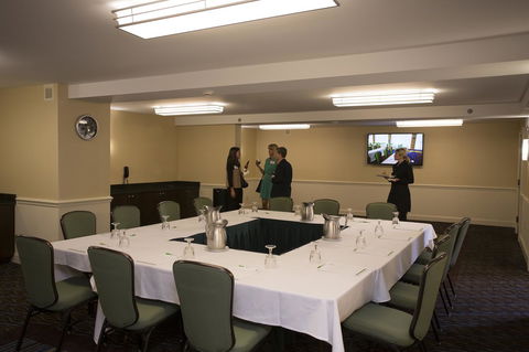 Holiday Inn Athens - University Area - Renee 25