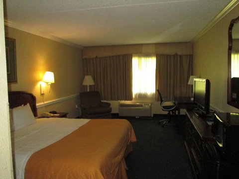 Kinderlou Inn - Renee 20