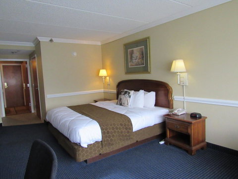 Kinderlou Inn - Renee 3