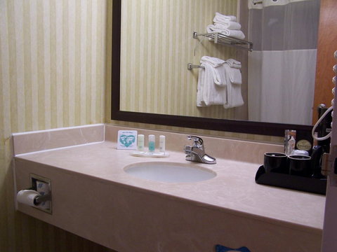 Kinderlou Inn - Renee 30