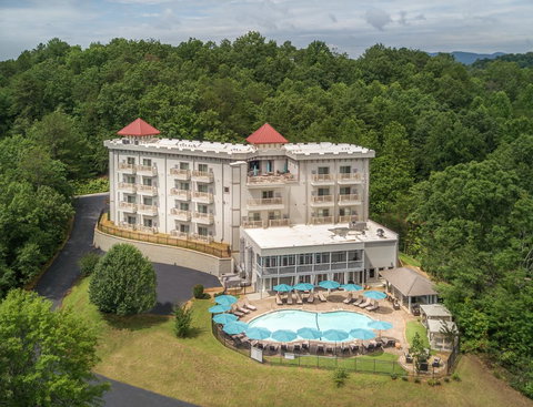 Valhalla Resort Hotel - Swimm 18