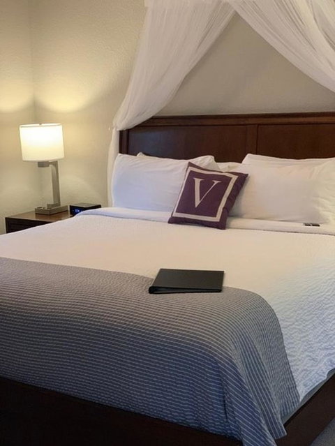 Valhalla Resort Hotel - Swimm 4