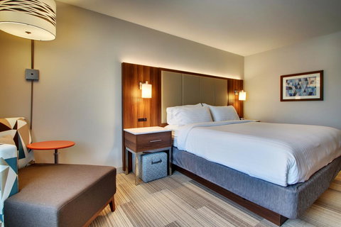 Holiday Inn Express & Suites Helen - Swimm 2