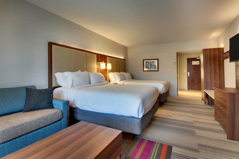 Holiday Inn Express & Suites Helen - Swimm 3