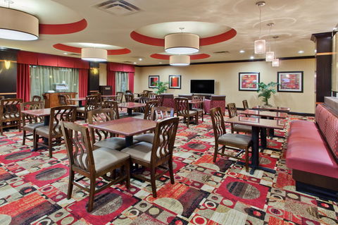 Holiday Inn Express Rome-East - Renee 14