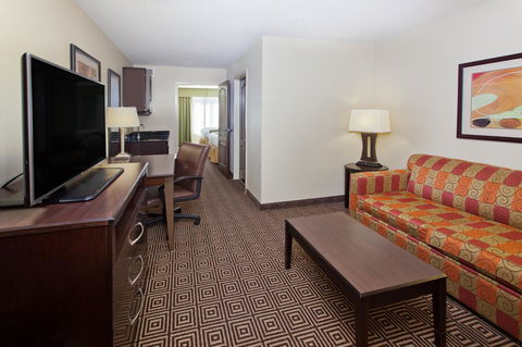 Holiday Inn Express Rome-East - Renee 19