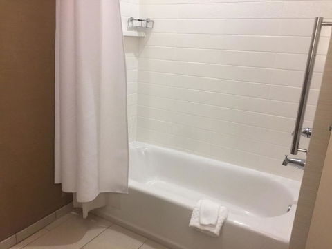Fairfield Inn & Suites By Marriott Douglas - Renee 19