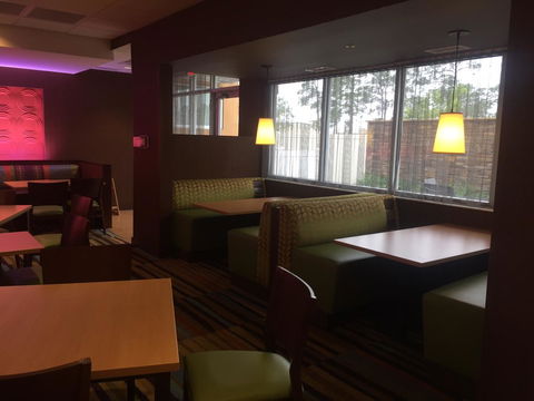 Fairfield Inn & Suites By Marriott Douglas - Renee 14