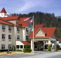 Country Inn  Suites by Radisson Helen GA