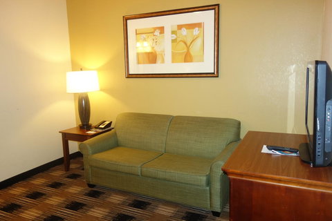 Country Inn & Suites By Radisson, Helen, GA - Swimm 13