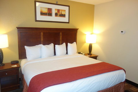 Country Inn & Suites By Radisson, Helen, GA - Swimm 15