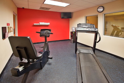 Country Inn & Suites By Radisson, Helen, GA - Swimm 24