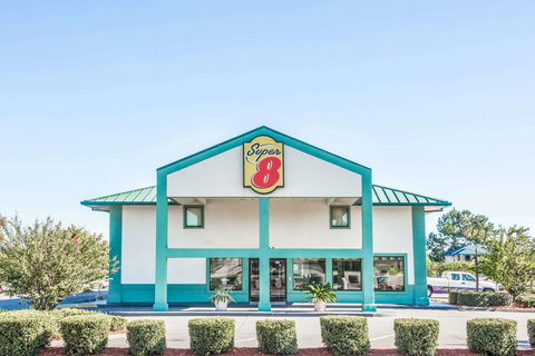 Super 8 By Wyndham Valdosta/Conf Center Area - Renee 0