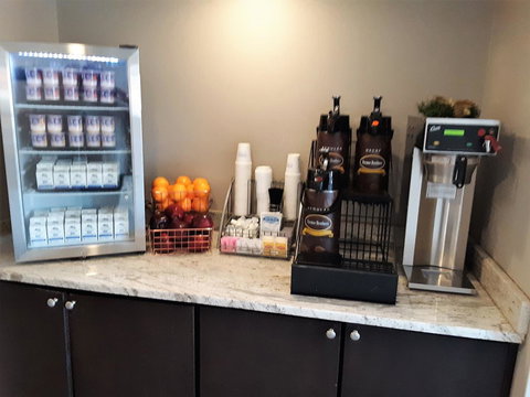 Super 8 By Wyndham Valdosta/Conf Center Area - Renee 5