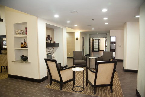 Hampton Inn & Suites Alpharetta-Windward - Renee 8