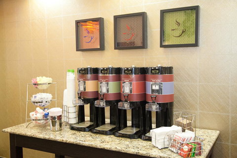 Hampton Inn & Suites Alpharetta-Windward - Renee 5