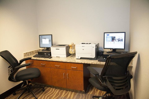 Hampton Inn & Suites Alpharetta-Windward - Renee 14