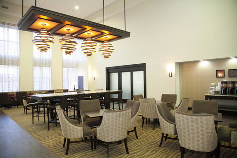 Hampton Inn & Suites Alpharetta-Windward - Renee 12