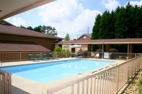 Quality Inn - Renee 1