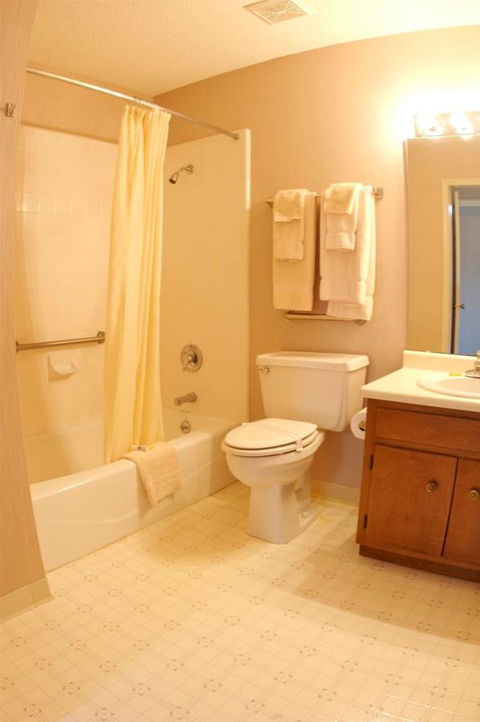 Quality Inn - Renee 4
