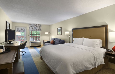 Hampton Inn Helen - Swimm 2