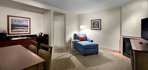 Hampton Inn Helen - Swimm 11