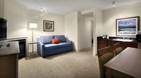Hampton Inn Helen - Swimm 12