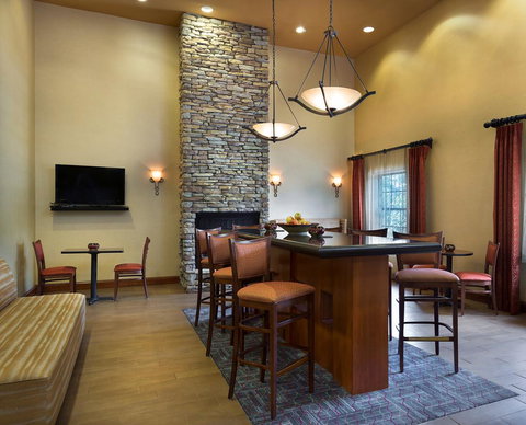 Hampton Inn Helen - Swimm 8