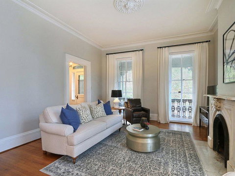 Southern Jewel Main House - Renee 2