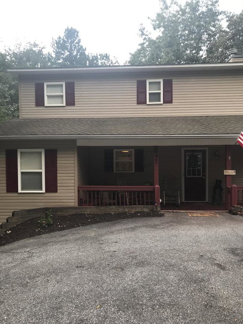 Babbin's Mountain House - Swimm 1