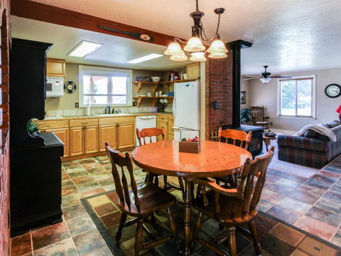Chandler Mountain View Cottage - Swimm 10
