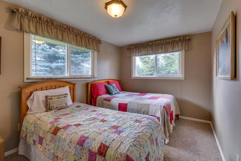 Chandler Mountain View Cottage - Swimm 37