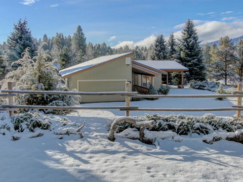 Chandler Mountain View Cottage - Swimm 2