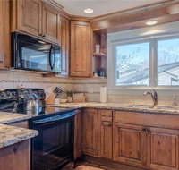 The Ridge On Golf Course with Elkhorn Amenities