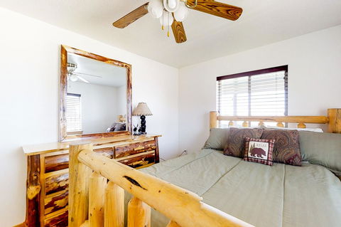 Country Bear Getaway - Internet Find 16