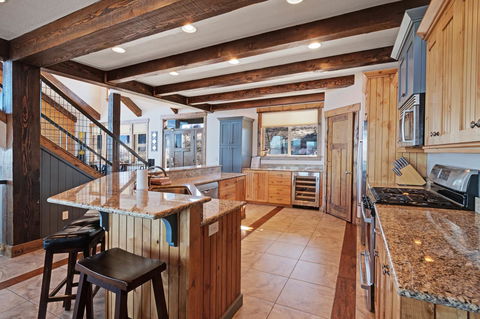 8 Bed 5 Bath Vacation Home In Fish Haven - Internet Find 9