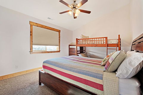 8 Bed 5 Bath Vacation Home In Fish Haven - Internet Find 39
